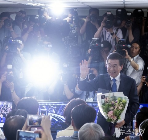 ‘서울시장 3선’ 성공 박원순, 대권 행보 ‘청신호’