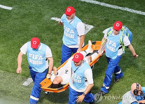 박주호, 스웨덴과 경기중 햄스트링 파열 가능성 커···남은 경기 출전 불투명 사진=연합뉴스 제공