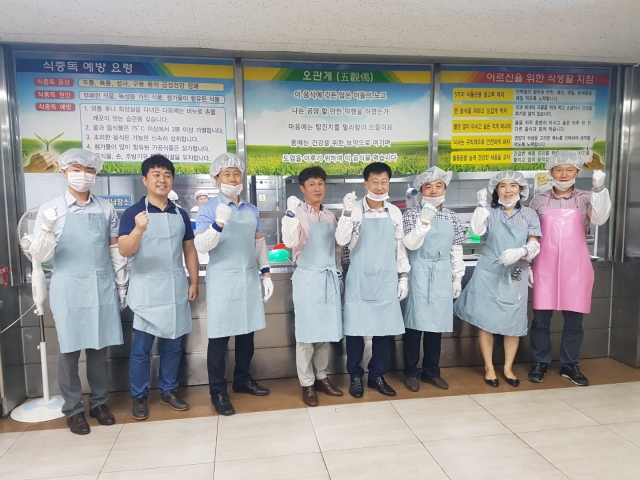 전라북도공무원노동조합 의회사무처지회, 서원노인복지관 배식 봉사 기사의 사진