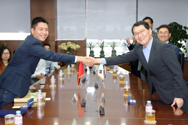 신한은행이 베트남 1위 SNS 업체 ‘잘로(Zalo)’와 포괄적 업무협약을 체결했다. 사진=신한은행 제공