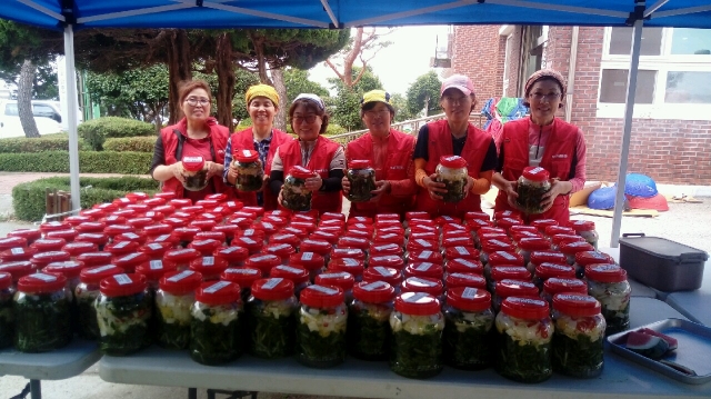 부안 보안면 여성자원봉사회, 물김치 사랑 나눔 봉사 펼쳐 기사의 사진