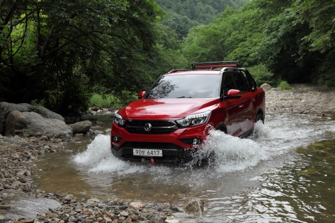 험할수록 액셀을···오프로드 왕자 ‘렉스턴 스포츠’