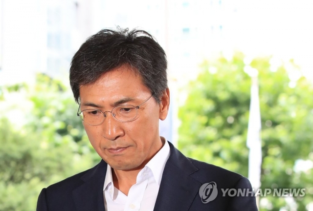 ‘비서 성폭행 혐의’ 안희정, 오늘(2일) 첫 재판 출석···피해자 김지은 방청