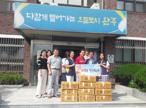화산중 가족봉사단, 완주군 화산면에 정기 기탁 ‘훈훈’