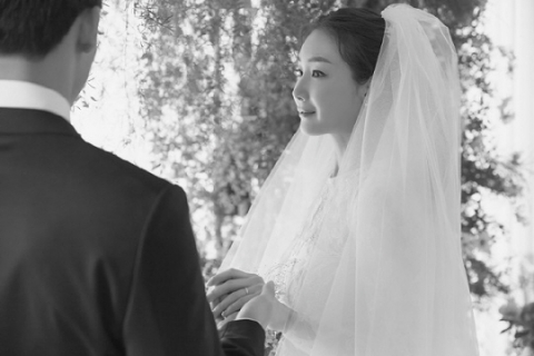 최지우 측 “남편 9살 연하 어플회사 대표···근거 없는 추측 자제”