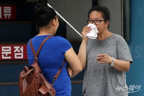 ‘더위 가장 심하다’는 대서(大暑), 한낮 최고 37도···온열 질환 주의