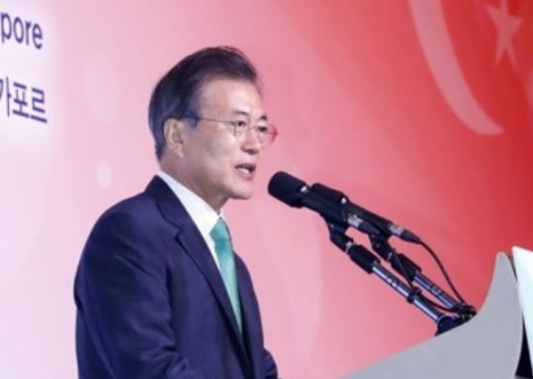 文 대통령 싱가포르 순방···경제·평화 두마리 토끼 잡아