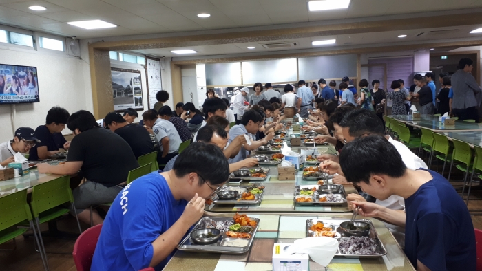 익산시, 마마닭볶음탕 시식 행사 개최 기사의 사진