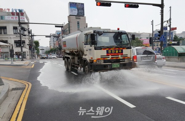 살수작업 모습(사진=천안시 제공)