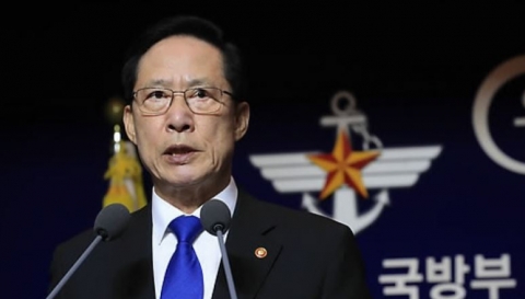송영무 장관, 文대통령 독대 기무개혁 보고후 사령부 유지 재가받아