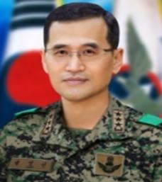 文 대통령, 새 기무사령관에 육군특전사령관 남영신 중장 임명