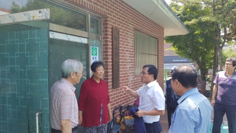 김태정 시흥시 부시장, 폭염속 어르신 건강 살펴