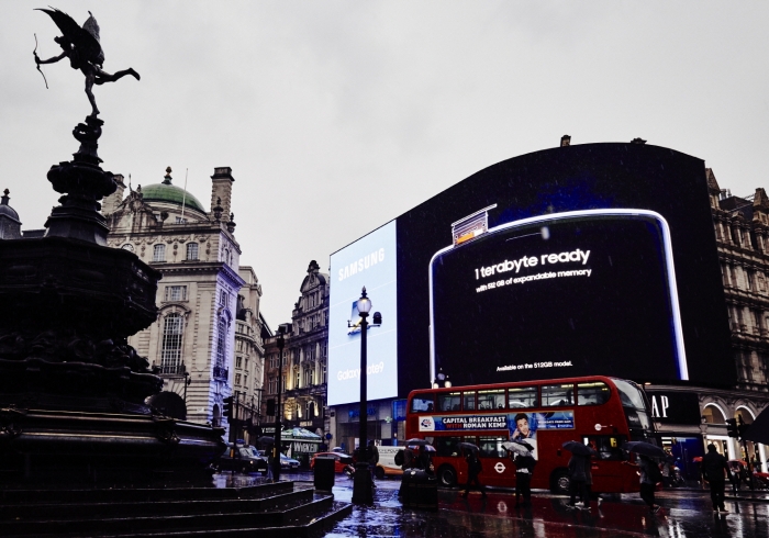 영국 런던 피키딜리 서커스 옥외광고 모습. 사진=삼성전자 제공