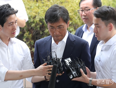 안희정 항소심 오늘 시작···검찰 “1심 증거판단 미진”