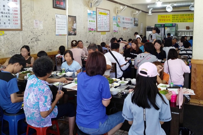 친환경아리울협동조합 , 정읍시 드림스타트 가정에 삼겹살 점심 제공 기사의 사진