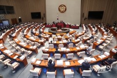한국·바른 “내년 예산안, 세금 퍼붓기 위험”···평화 “필요성 있어”