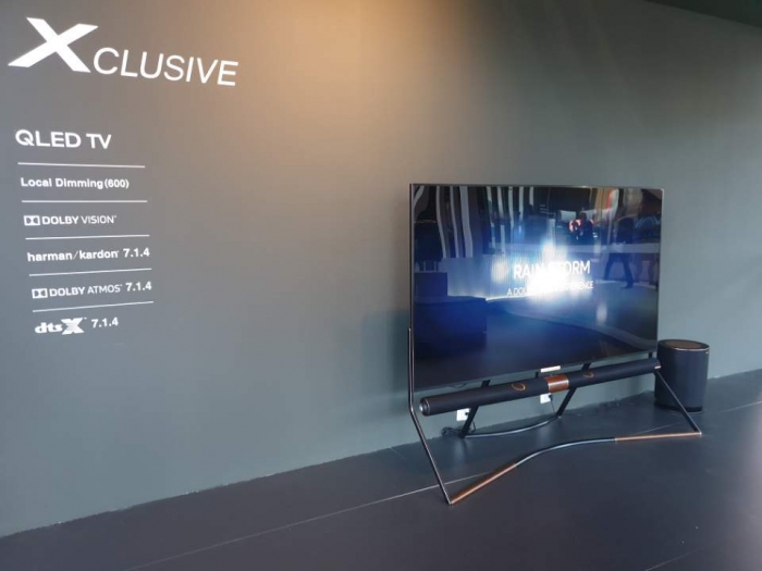 TCL이 IFA2018에서 8K TV인 XClusive를 선보였다. 이제 제품은 퀀텀닷 및 인공지능 기술을 강조한 제품으로, 65, 75인치로 구성됐다. 사진=한재희 기자