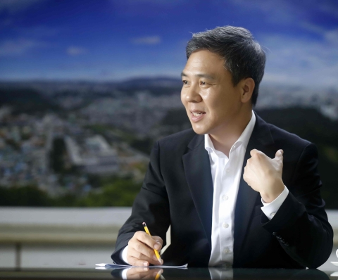 “일제 잔재, 공무원 직급명칭 변경해야”