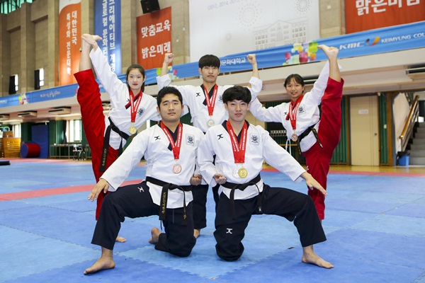 계명문화대, 한국대학태권도연맹회장기 대회 석권 기사의 사진