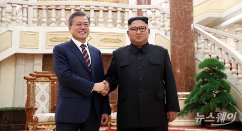 1차 회담 2시간 만에 종료···서로에 ‘사의’ 표명