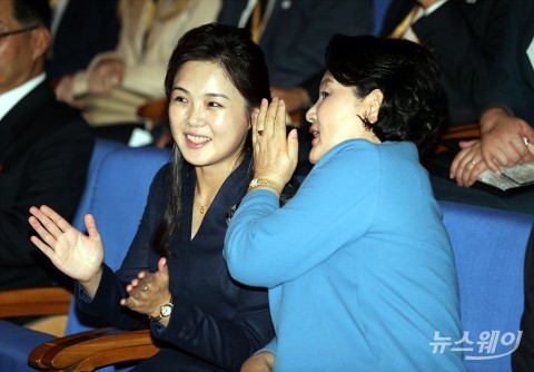 리설주 여사, 마술사 최현우 소개에 “제가 없어지나요?”