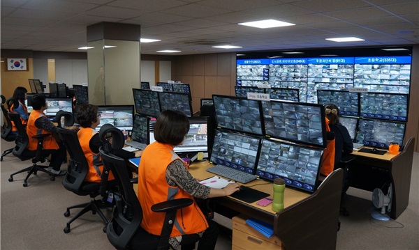 “추석연휴 안전은 그물망 CCTV 관제로” 기사의 사진