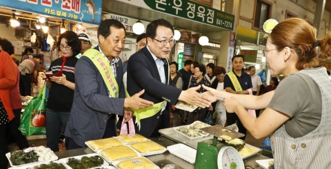 익산시, 추석 명절 전통시장 장보기 행사 진행