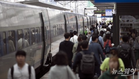 코레일, 오늘(7일)부터 이틀간 설 연휴 승차권 예매