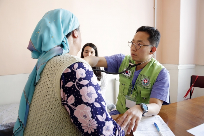 전남대병원, 우즈베키스탄서 인술 펼치고 귀국 기사의 사진