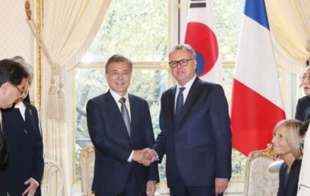 프랑스 하원의장 만난 문 대통령 “北 비핵화 조치, 프랑스가 동력이 돼달라”