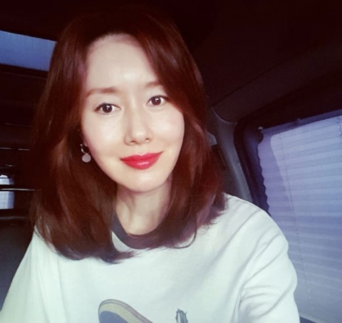 김지수 ‘만취 인터뷰 취소’ 논란에 소속사 “본인도 괴로워 해” 공식입장