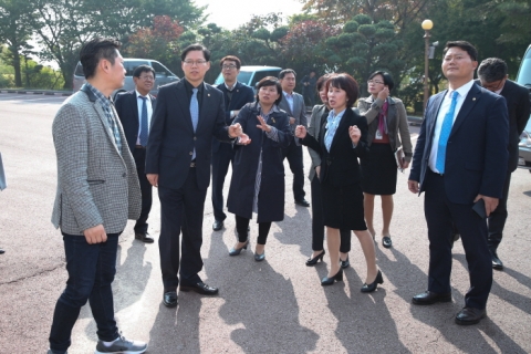 인천시의회 교육위, 시교육청 직속기관 현장 방문
