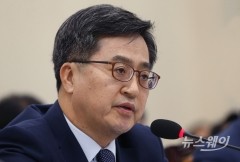 김동연 “부동산시장 방심 못해···불안정시 과감한 대책”