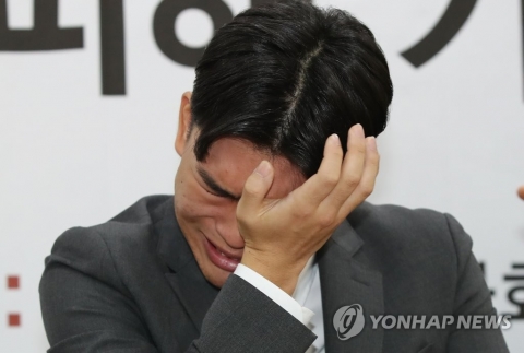 더 이스트라이트 이석철 “김창환 회장, 중학생인 이승현에 전자담배 강요”