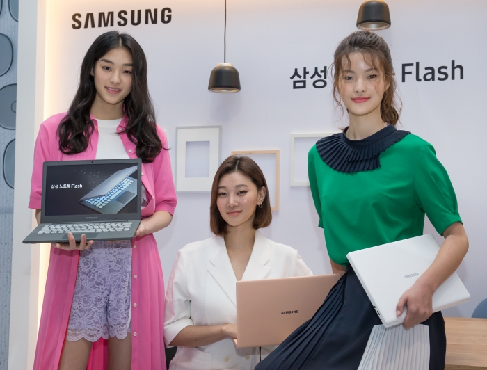 서울 성수동 피어59 스튜디오에서 진행된 미디어데이에서 삼성 노트북 Flash를 소개하고 있는 모습. 사진=삼성전자 제공