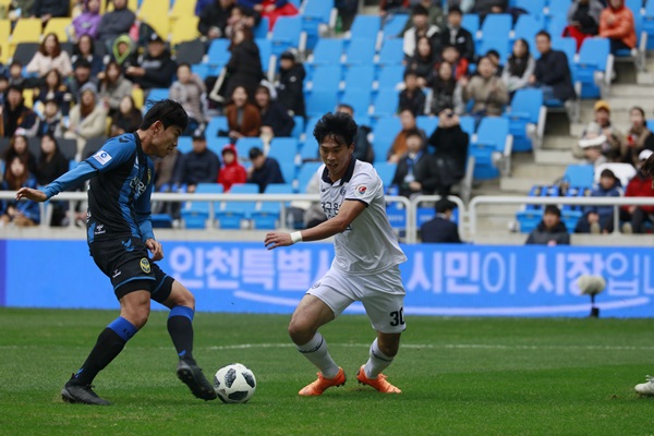 대구FC, 인천에 1대0 승리로 7위 등극 기사의 사진