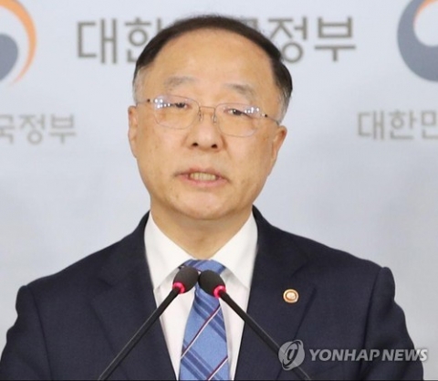 홍남기 내정자 “경제는 경제부총리 중심으로 가야”(종합)