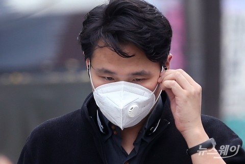 ‘최악’ 미세먼지에···수도권 첫 비상저감조치