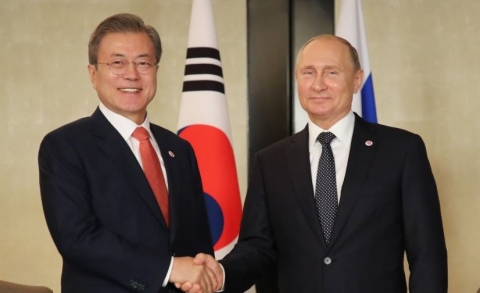 한러정상, 한반도 상황 논의···푸틴 “북한 비핵화 진전시 상응조치해야”