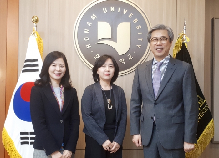 강현화 세종학당재단 이사장, 호남대 방문 기사의 사진
