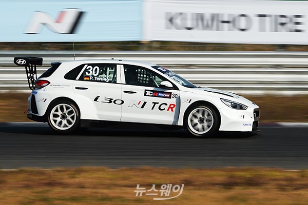 현대차 모터스포트팀 i30 N TCR. 사진=한국모터스포츠기자협회 제공