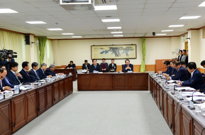 목포시가 28일 ‘서남권 종합발전 기본구상 수립 용역’ 착수 보고회를 개최하고 있다.