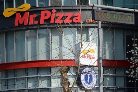 상폐위기 고비넘긴 ‘미스터피자’ ···피마르는 하루