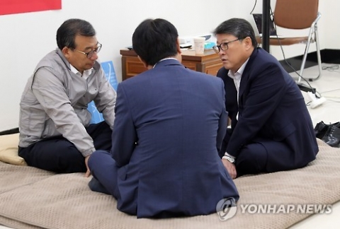 새누리당 대표시절 단식투쟁을 했던 이정현 의원. 사진=연합뉴스 제공