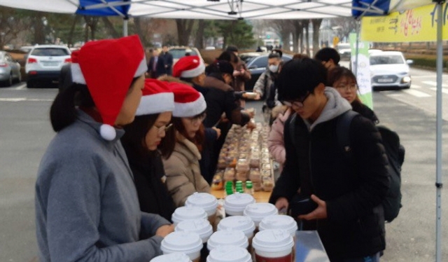 군산대, 기말고사 기간 학생들에게 “따뜻한 천원 밥상” 제공