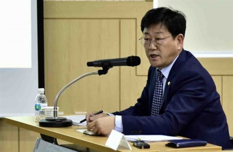 김정호 의원, 갑질 의혹 논란···공항서 직원과 실랑이?