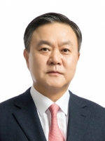 최영무 삼성화재 사장, 삼성 금융사 CEO 1위 기사의 사진