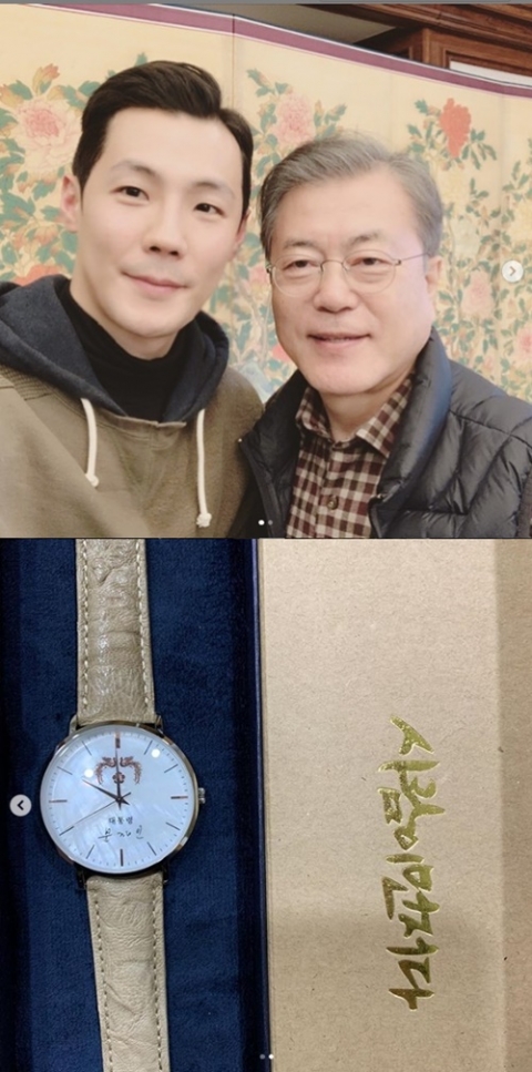 ‘봉천동 화재 의인’ 배우 박재홍, 문재인 대통령과 산행
