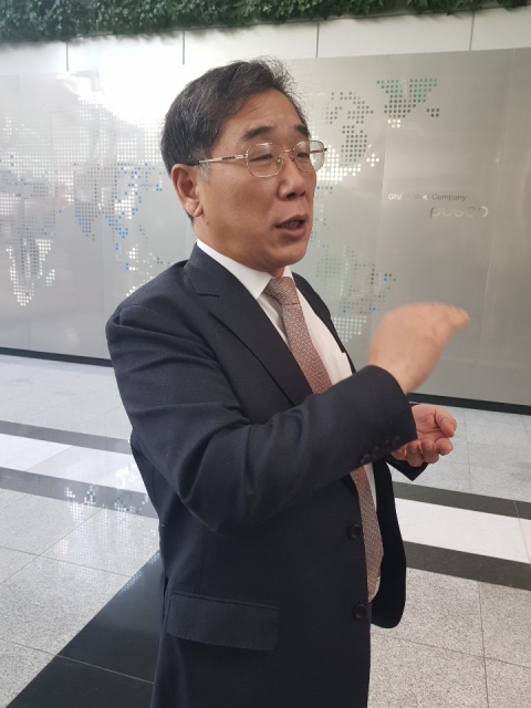 김창수 동부제철 사장 “회사 매각이 아니라 경영권 넘기는 것”