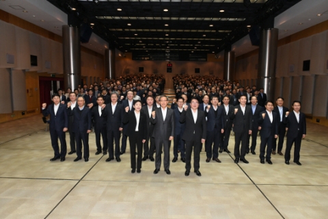 포스코 ‘마케팅혁신위’ 출범···젊은 직원 주도